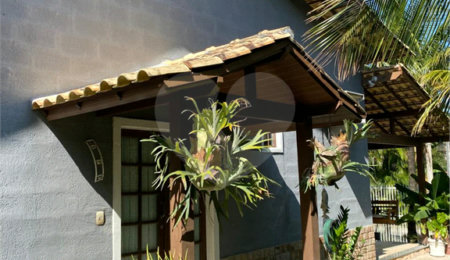 Casa em condomínio à venda com 3 quartos, sendo 2 suítes, em Caravelas, Armação dos Búzios, RJ