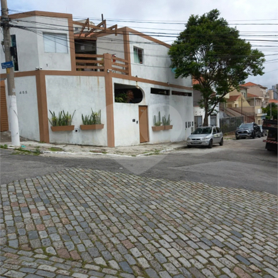 Sobrado à venda ou para alugar com 3 quartos, sendo 13 suítes, em Jardim São Paulo(zona Norte), São Paulo, SP