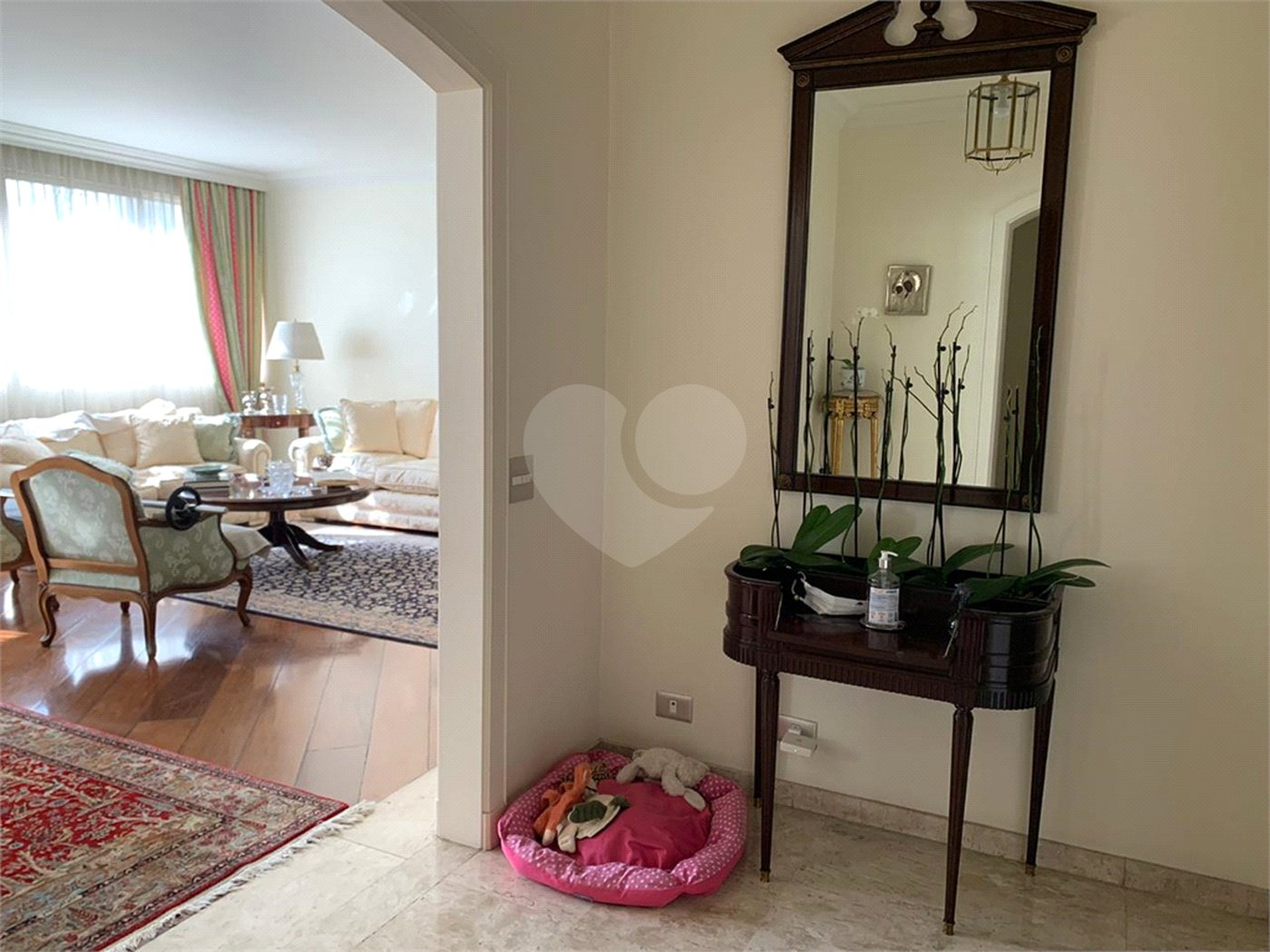 Apartamento à venda com 3 quartos, sendo 1 suíte, em Itaim Bibi, São Paulo, SP