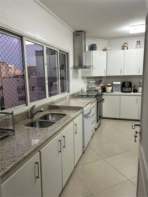 Apartamento à venda com 4 suítes em Real Parque, São Paulo, SP