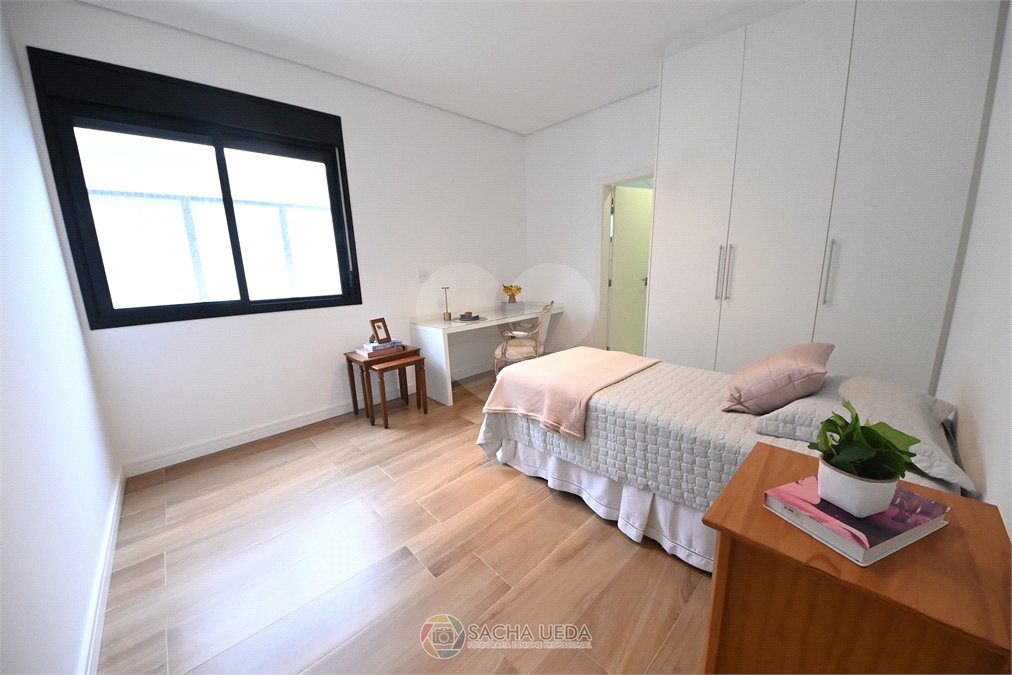Indaiatuba - SP - Condomínio Helvetia Park - 490 m² Terreno - Sobrado com 307 m² de Área Construída - Escritório com móveis planejados - Sala de estar e jantar ampla e integradas - Cozinha planejada completa, com eletrodomésticos (cooktop, forno, coifa, geladeira, microondas) - Lavanderia