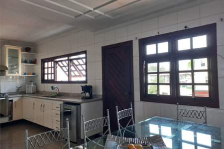 Casa à venda com 3 suítes em Parque Monte Alegre, Taboão da Serra, SP