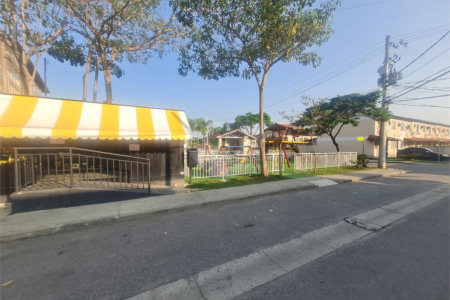 Casa para alugar com 2 quartos no condomínio Caminho do Park, Rio de Janeiro - RJ