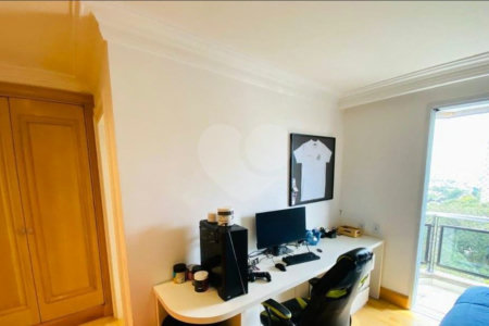 Apartamento à venda com 4 suítes em Santo Amaro, São Paulo, SP