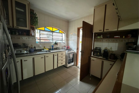 Sobrado à venda com 3 quartos, sendo 1 suíte,  em Jardim Prudência, São Paulo, SP
