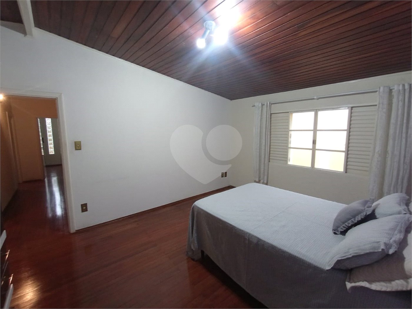 Casa à venda com 4 quartos, sendo 3 suítes,  no Centro, Itapetininga, SP