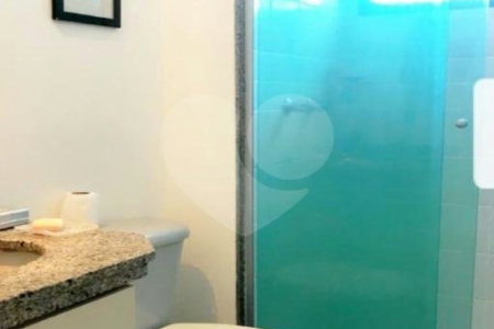 Apartamento Residencial à venda na Aclimação.