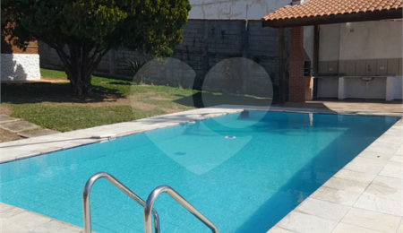 Casa Térrea para alugar com 3 quartos, sendo 2 suítes,  em Jardim dos Pinheiros, Atibaia, SP