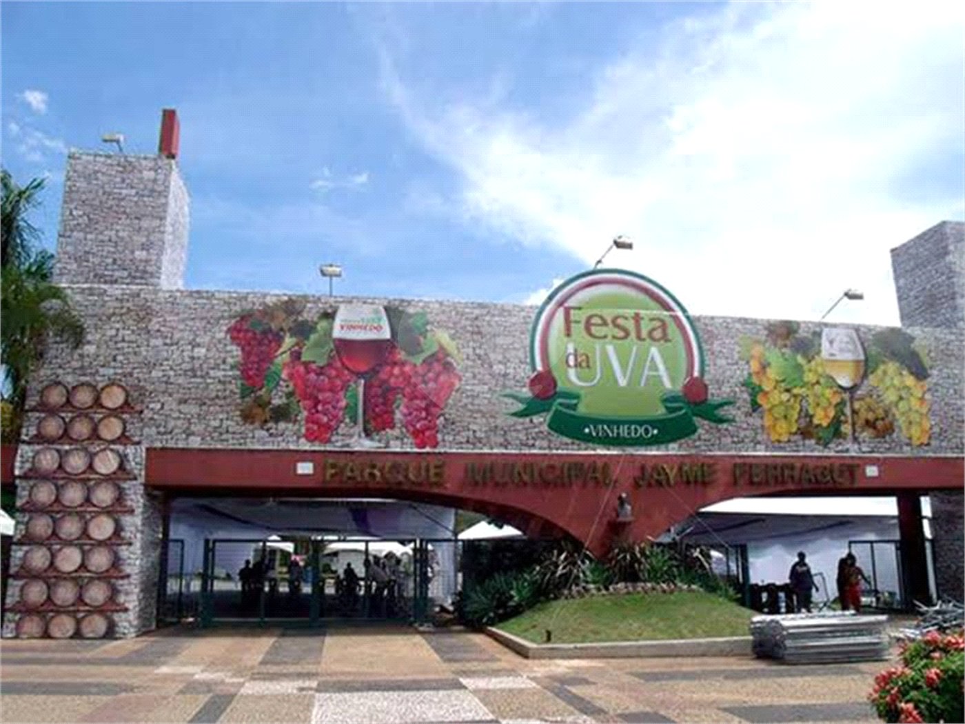 Apartamento à venda com 3 quartos, sendo 1 suíte, em Santa Claudina, Vinhedo, SP