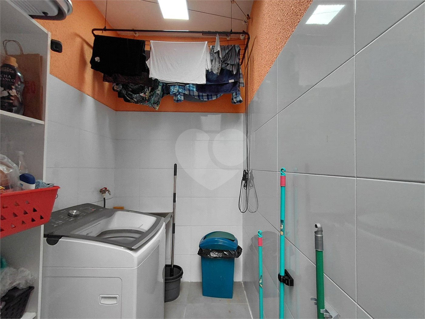 Sobrado à venda com 3 quartos, sendo 1 suíte, em Vila Romana, São Paulo, SP