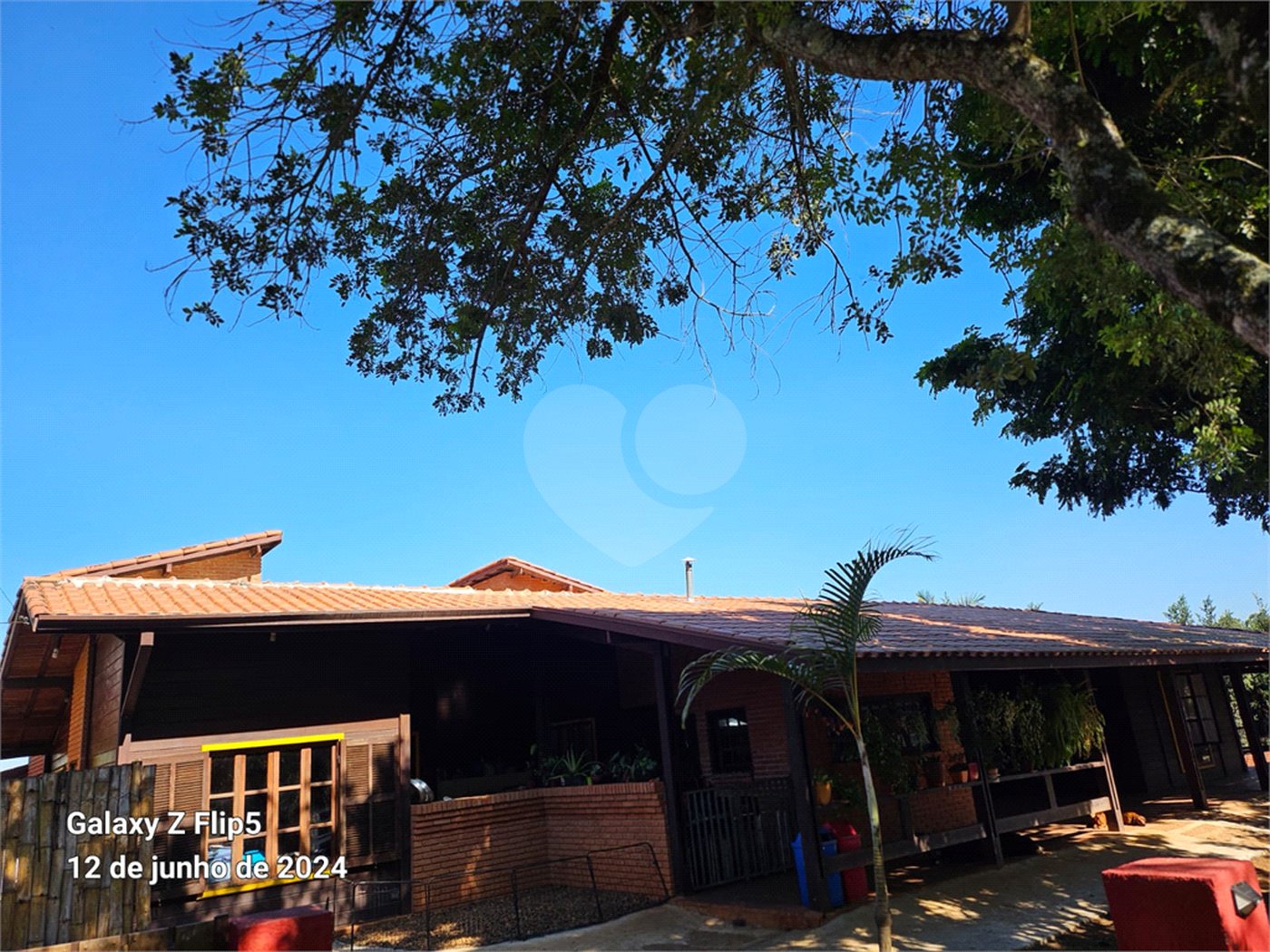 Casa à venda com 4 quartos, sendo 3 suítes, no condomínio Residncial Euroville, Carapicuíba - SP