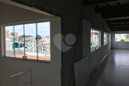 Sobrado à venda com 2 suítes em Jardim Nova Itaquá, Itaquaquecetuba, SP