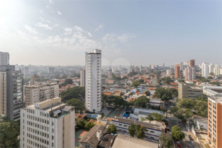 Cobertura à venda ou para alugar com 3 quartos, sendo 2 suítes,  em Campo Belo, São Paulo, SP