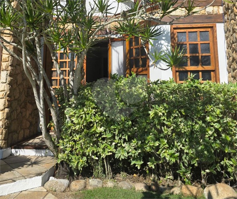 Casa em condomínio à venda com 2 quartos em Manguinhos, Armação dos Búzios, RJ