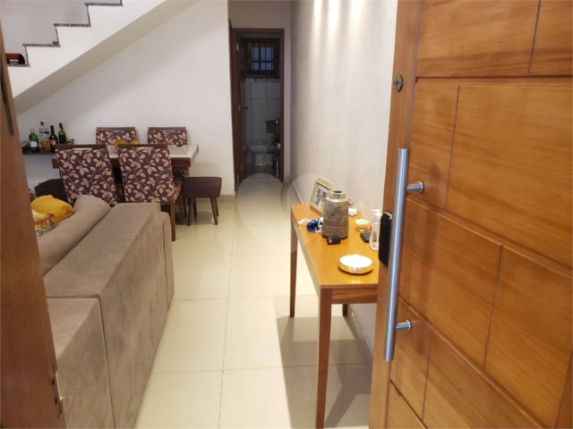 Casa à venda com 3 suítes no condomínio Palmas, São Paulo - SP