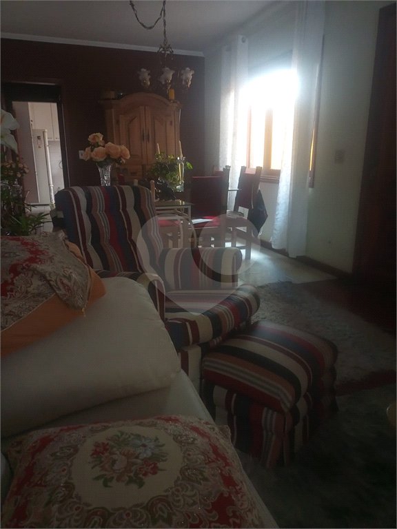 Sobrado à venda com 3 quartos em Jardim Colombo, São Paulo, SP