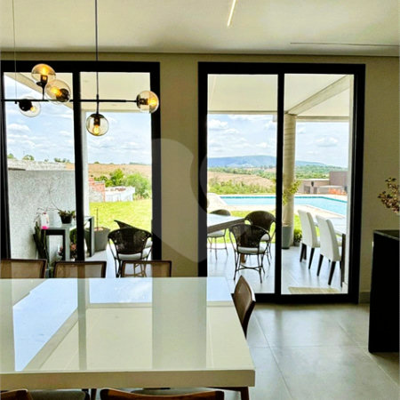 Casa à venda com 4 suítes no condomínio Village Ipanema, Araçoiaba da Serra - SP