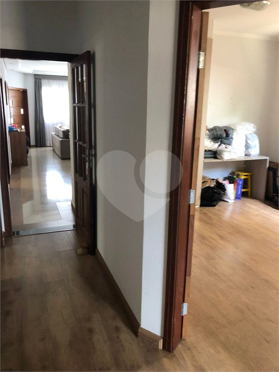 Casa à venda com 3 quartos, sendo 1 suíte, no condomínio Fiorella, Valinhos - SP