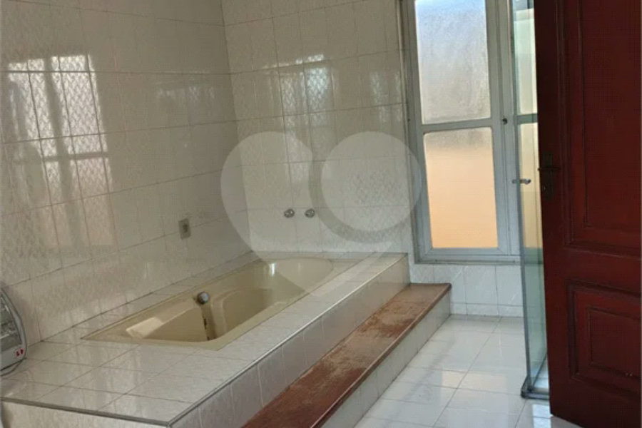 Casa à venda ou para alugar com 5 quartos, sendo 2 suítes, em Jardim Dos Estados, Poços de Caldas - MG