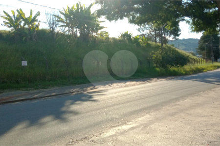 Terreno à venda com 1 quarto no Centro, Nazaré Paulista, SP