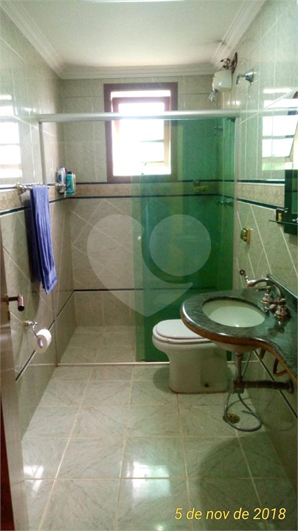 Sobrado à venda com 5 quartos, sendo 1 suíte, em Serra da Cantareira, Mairiporã, SP