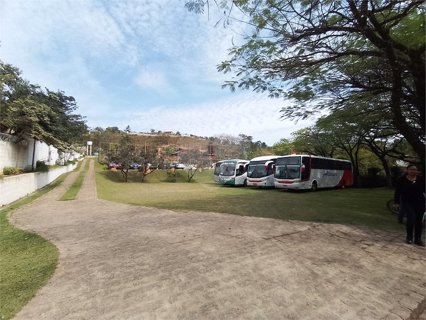 Chácara à venda com 10 quartos, sendo 2 suítes, em Mombaça, São Roque, SP