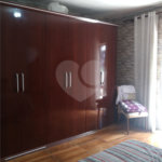 Casa à venda com 4 quartos, sendo 1 suíte, em Vila Pirajussara, São Paulo, SP