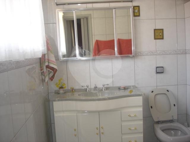 Sobrado à venda com 3 quartos, sendo 2 suítes, em Vila Irmãos Arnoni, São Paulo, SP