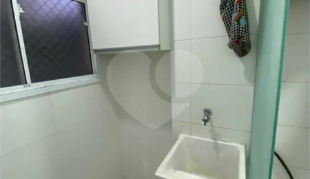 Apartamento à venda com 2 quartos em Vila Zat, São Paulo, SP