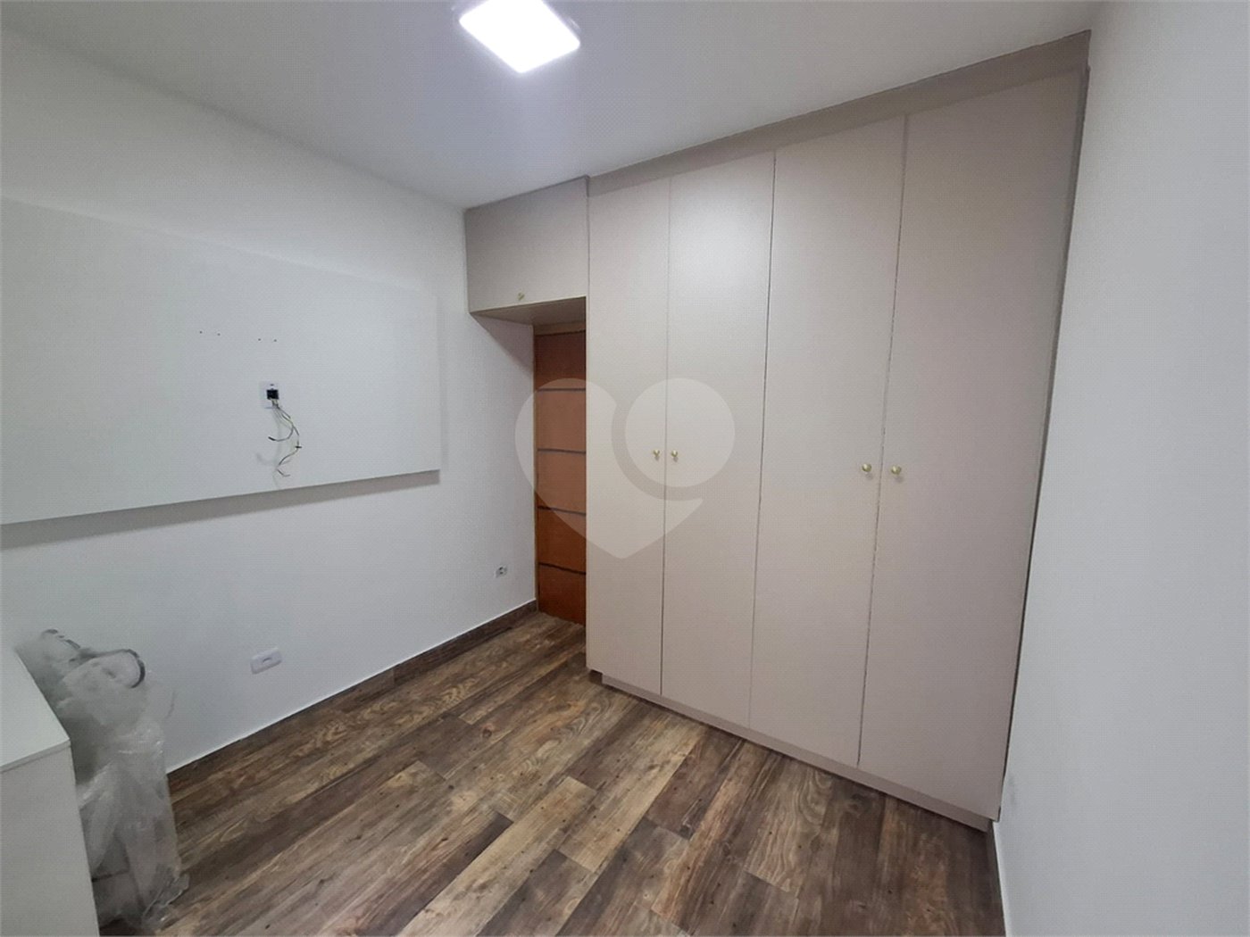 Casa à venda com 3 quartos, sendo 1 suíte, em Estância Comandante Barros, Jarinu, SP