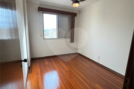 Casa à venda com 3 quartos, sendo 1 suíte,  no condomínio Edifício Crescencia Carolo Balbo, Ribeirão Preto - SP