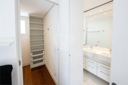 Apartamento à venda com 3 quartos, sendo 1 suíte, em Paraíso, São Paulo, SP