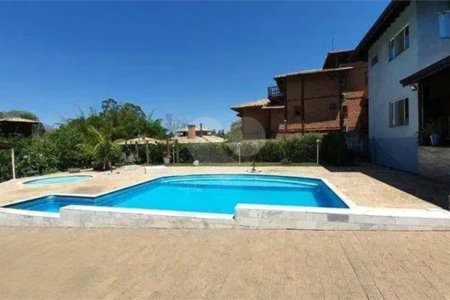 Chácara à venda com 3 quartos, sendo 2 suítes, em Santa Cândida, Vinhedo, SP