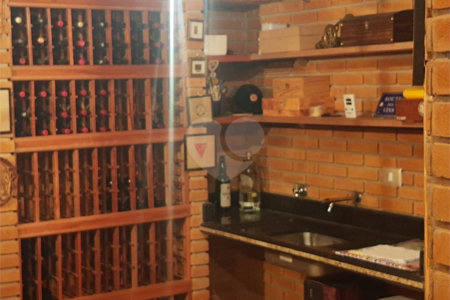 Casa à venda com 5 suítes em Jardim Leonor, São Paulo, SP