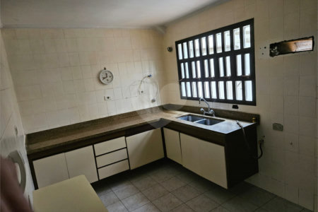Sobrado à venda com 3 quartos, sendo 1 suíte, em Cidade Monções, São Paulo, SP