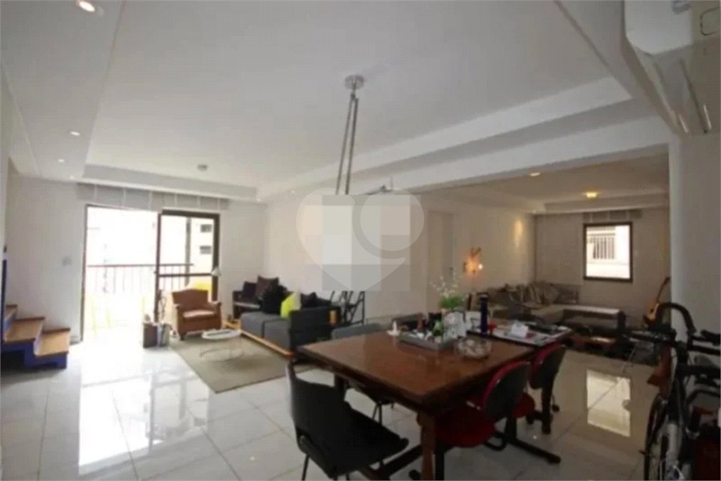 Duplex à venda com 3 suítes em Higienópolis, São Paulo, SP