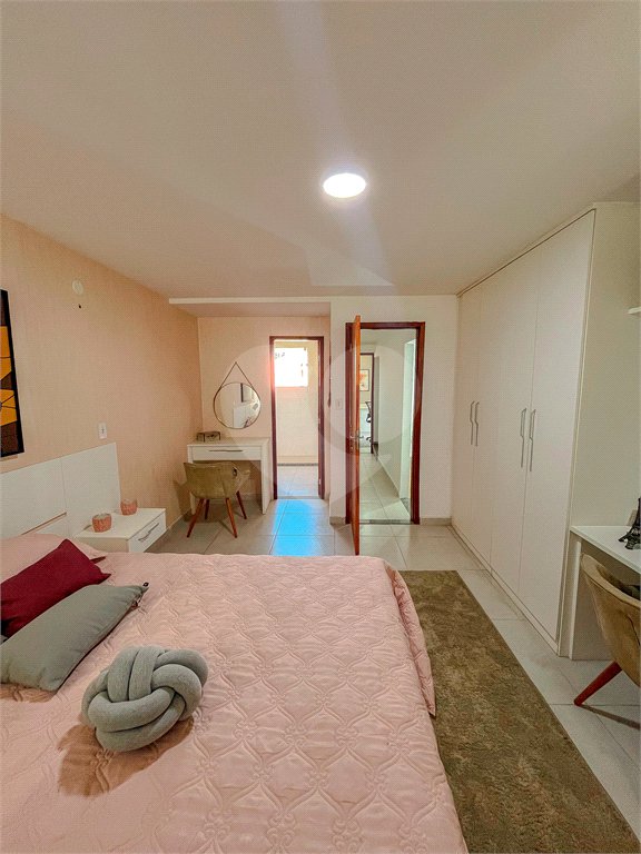 Casa à venda com 4 quartos, sendo 1 suíte, no condomínio Imperial Santa Cruz, Rio de Janeiro - RJ