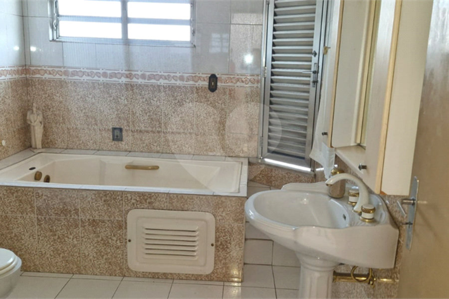 Sobrado à venda com 2 quartos, sendo 1 suíte,  em Vila Guilherme, São Paulo, SP