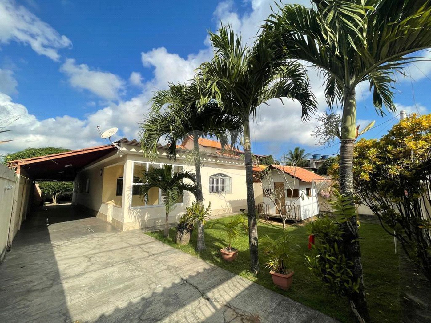 Casa à venda com 4 quartos em Santa Cruz, Rio de Janeiro, RJ