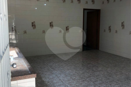 Sobrado à venda ou para alugar com 4 quartos, sendo 1 suíte, em Vila Regente Feijó, São Paulo, SP
