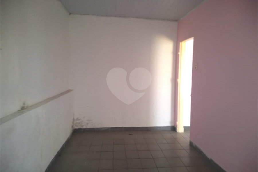 Sobrado à venda com 3 quartos em Vila Nivi, São Paulo, SP