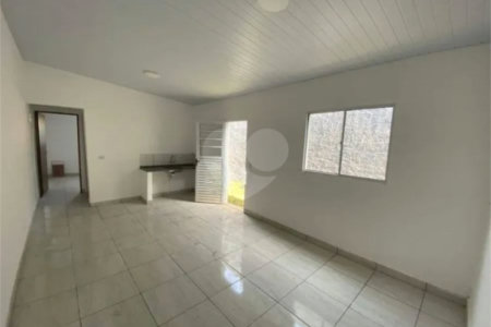Casa Térrea à venda com 2 quartos em Vila Santa Helena, Atibaia, SP