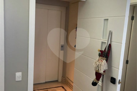 Apartamento à venda com 3 suítes em Vila Gertrudes, São Paulo, SP