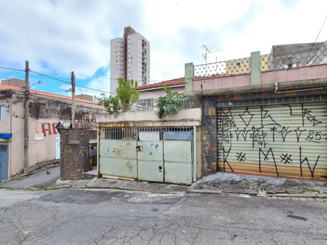 Casa Térrea à venda com 4 quartos, sendo 2 suítes,  em Vila Gustavo, São Paulo, SP