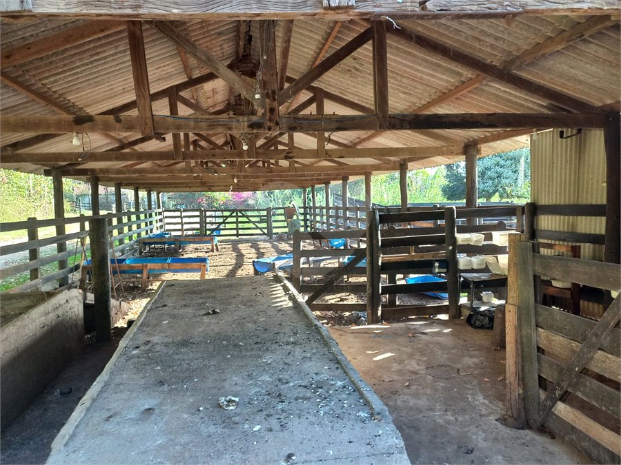 Sítio à venda com 3 quartos no Centro, Descalvado, SP