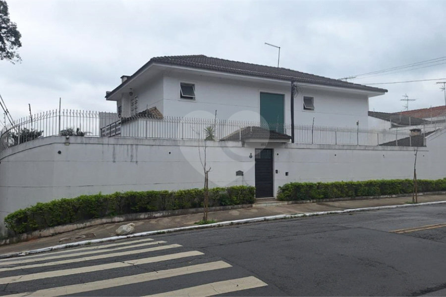 Sobrado à venda com 6 quartos, sendo 4 suítes, em Tremembé, São Paulo, SP