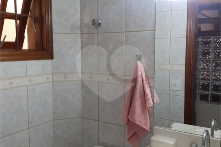 Sobrado à venda com 3 quartos, sendo 1 suíte, em Vila Nova Cachoeirinha, São Paulo, SP