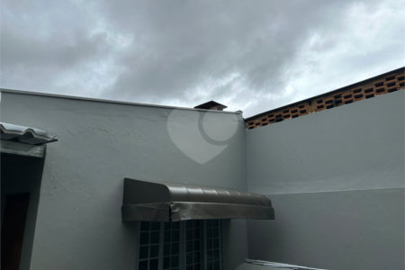 Sobrado à venda com 4 quartos, sendo 1 suíte,  em Jardim Santa Rosa, Araraquara, SP