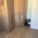 Apartamento mobiliado, novo, com 38m útil, ótima localização REF:903711