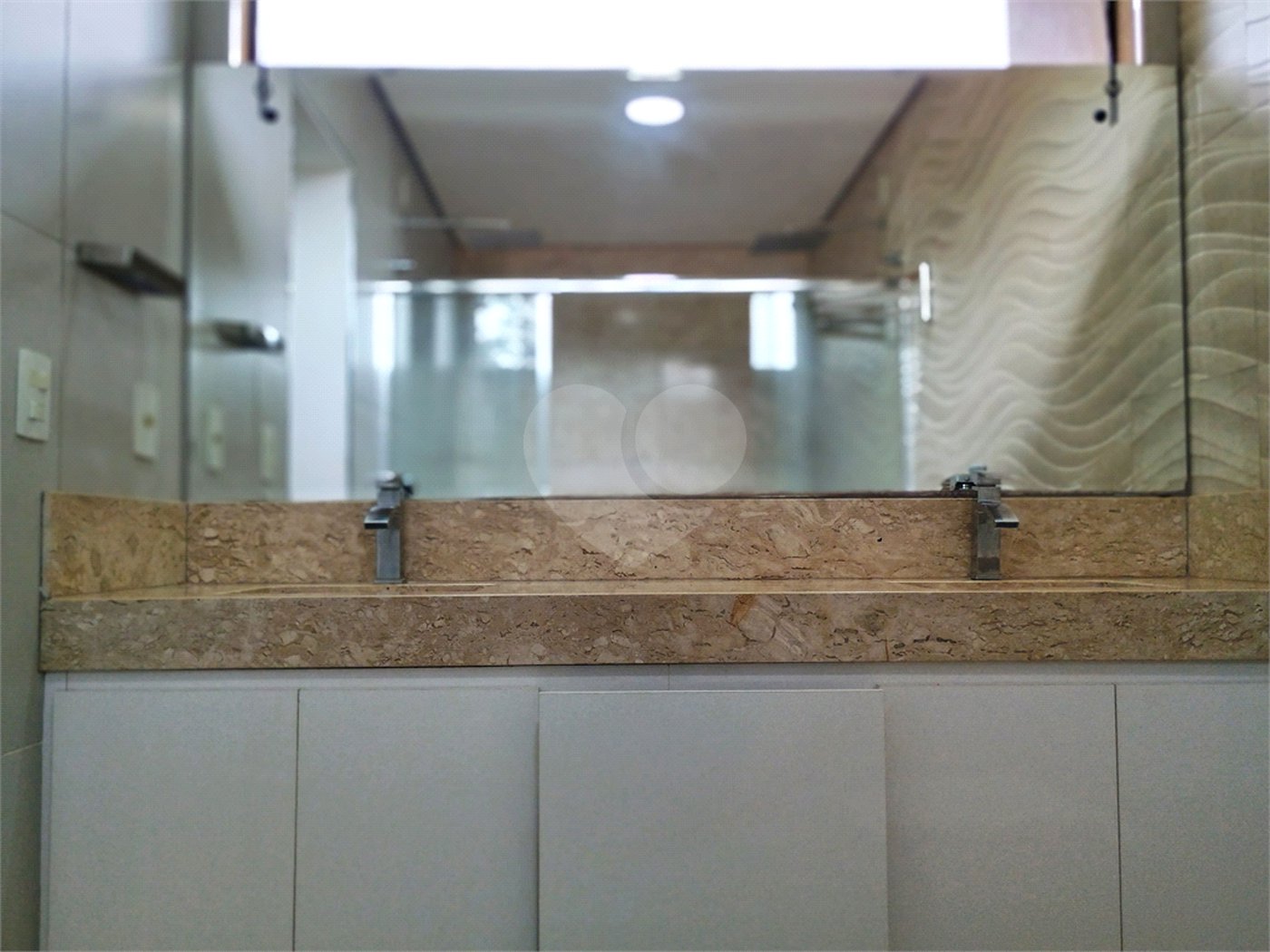 Sobrado à venda com 4 quartos, sendo 1 suíte, em Reserva San Gabriel, Ribeirão Preto, SP